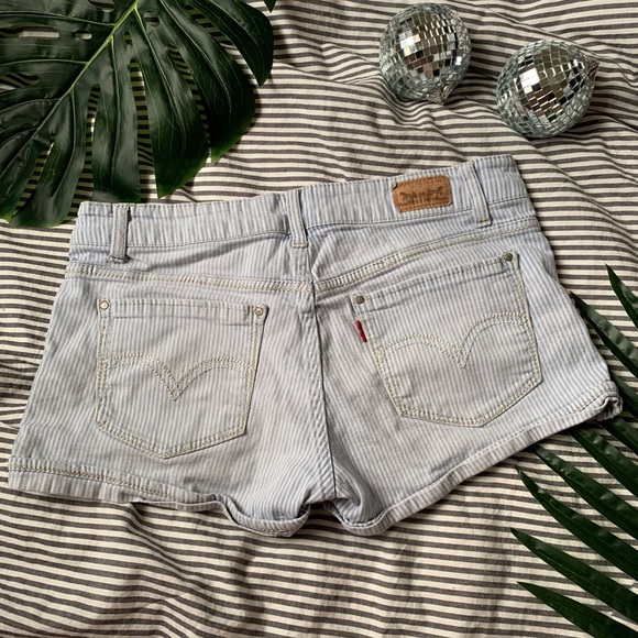 Levi’s Striped Shorty Shorts - Picture 2 of 5